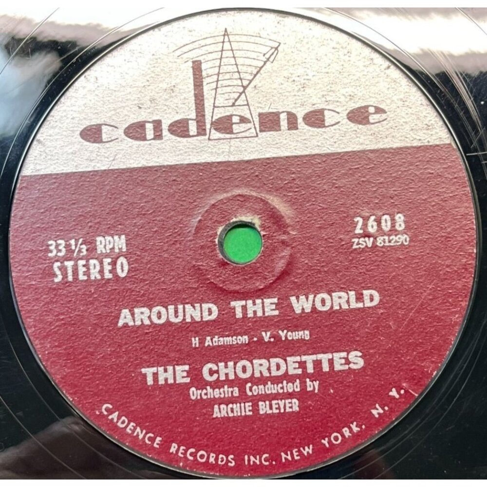 The Chordettes Around the World / Fascination 33 Vinyl Compact Doo Wop Cadence